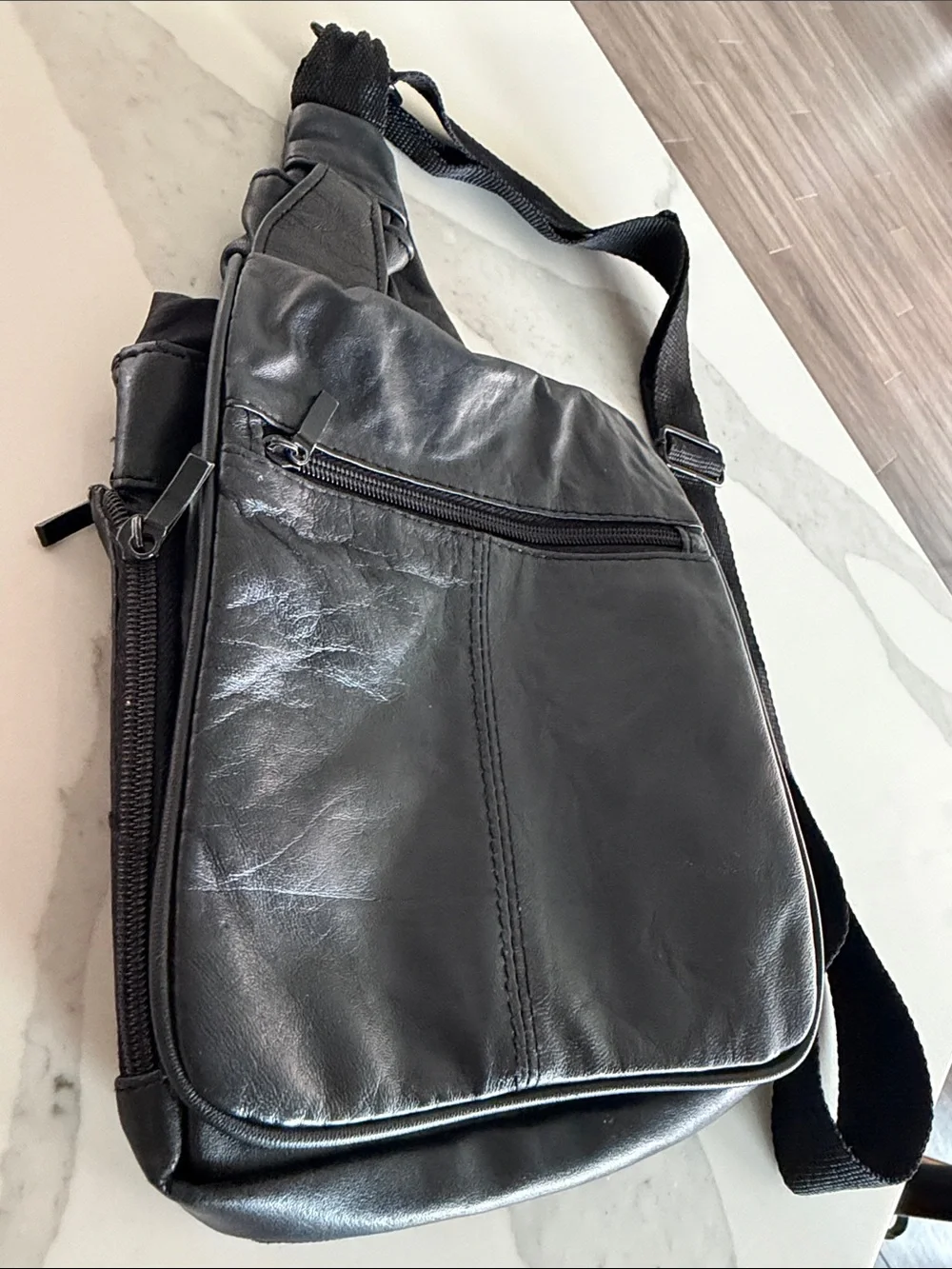 Vintage DB Design Crossbody Bag Black Leather Purse for Men or Women. Travel